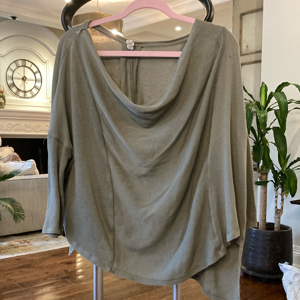 Free People Green Crew Neck Sweater with Relaxed Fit